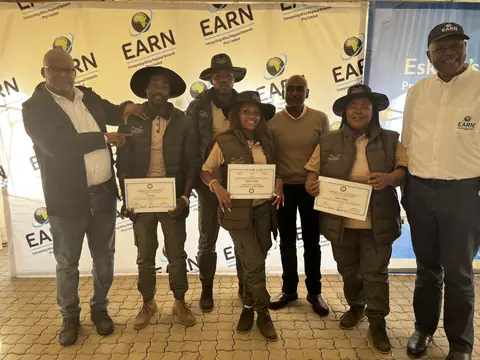 EARN graduation ceremony, photo 73