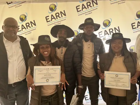 EARN graduation ceremony, photo 77